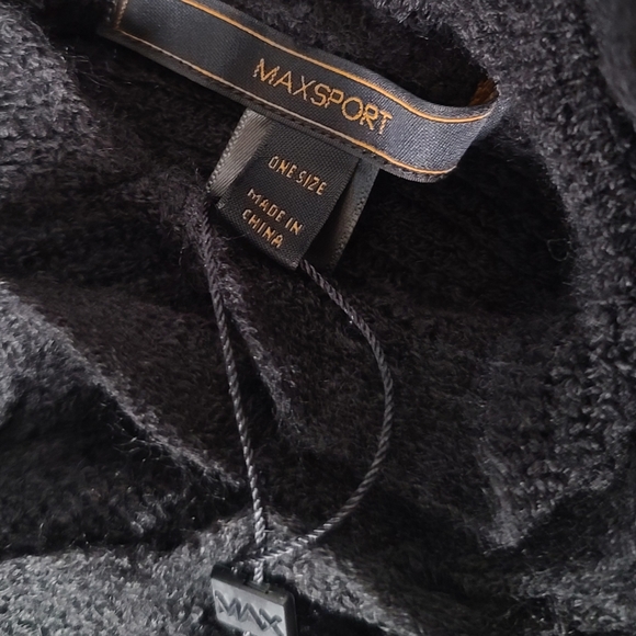 NWT - MAX SPORT PONCHO W/ RUFFLES - Picture 13 of 16